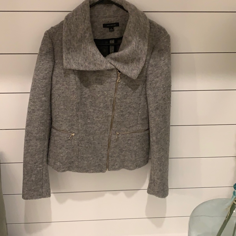 Ann Taylor Grey jacket. Size small.